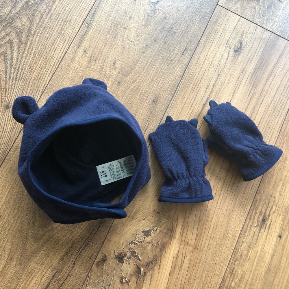 Gap Bear Hat and Mittens Set